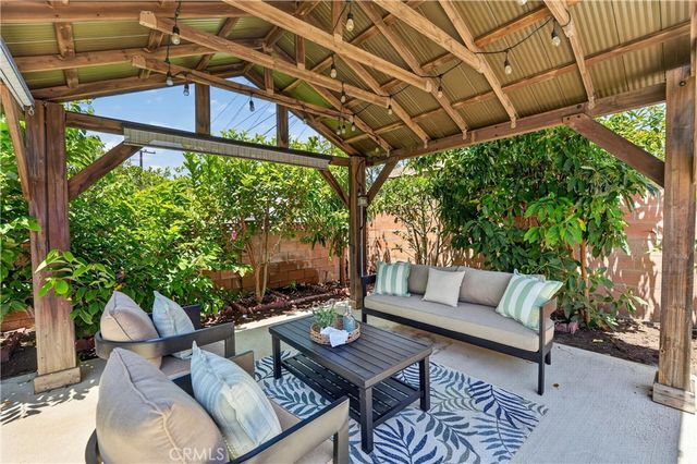 1192 Sycamore Avenue, Tustin, CA 92780
