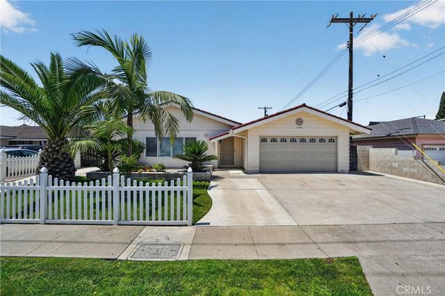 1192 Sycamore Avenue, Tustin, CA 92780