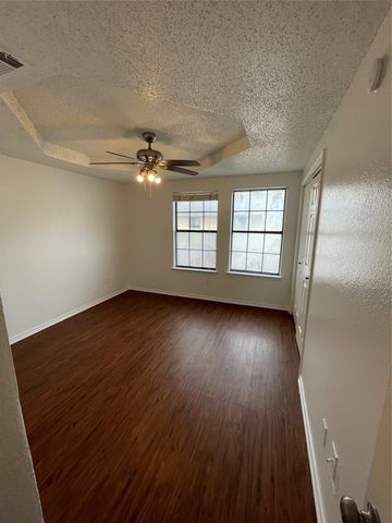 632 S Rogers Road, Irving, TX 75060