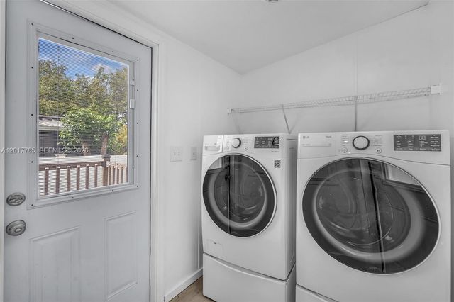 730 NW 217th Ter, Pembroke Pines, FL 33029