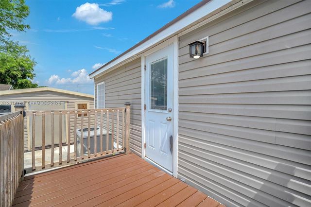 730 NW 217th Ter, Pembroke Pines, FL 33029