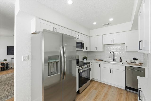 1912 BRUST AVENUE, Tampa, FL 33612