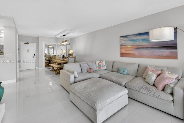 1985 S Ocean Dr 22H, Hallandale Beach, FL 33009