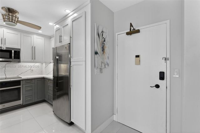 1985 S Ocean Dr 22H, Hallandale Beach, FL 33009