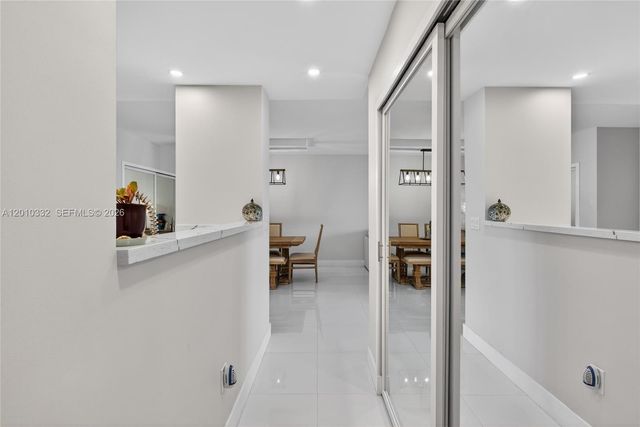 1985 S Ocean Dr 22H, Hallandale Beach, FL 33009