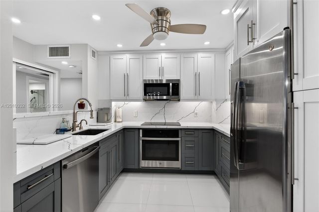 1985 S Ocean Dr 22H, Hallandale Beach, FL 33009