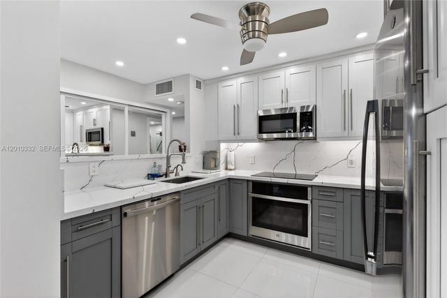 1985 S Ocean Dr 22H, Hallandale Beach, FL 33009