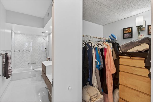 1985 S Ocean Dr 22H, Hallandale Beach, FL 33009