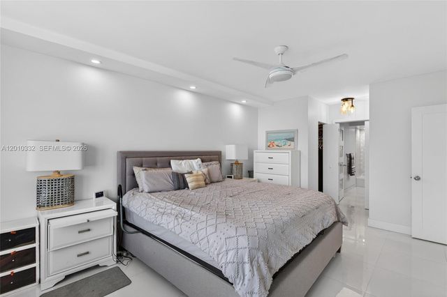 1985 S Ocean Dr 22H, Hallandale Beach, FL 33009