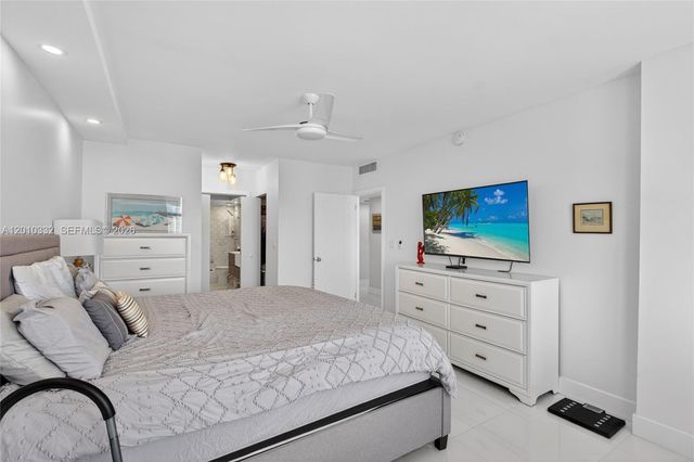1985 S Ocean Dr 22H, Hallandale Beach, FL 33009