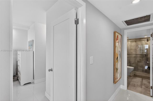 1985 S Ocean Dr 22H, Hallandale Beach, FL 33009