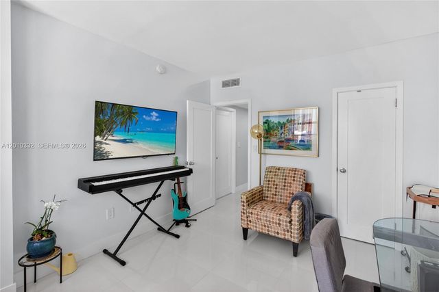 1985 S Ocean Dr 22H, Hallandale Beach, FL 33009