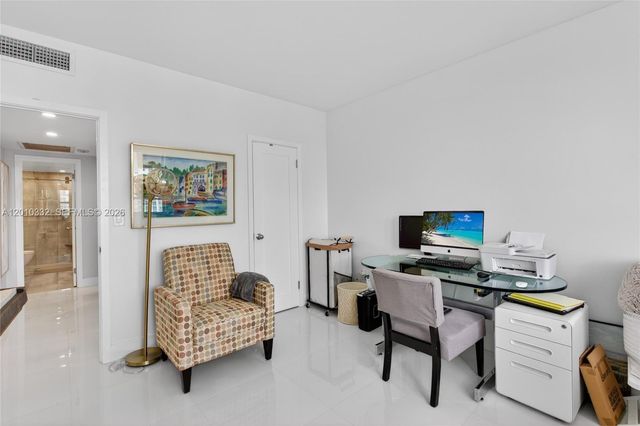 1985 S Ocean Dr 22H, Hallandale Beach, FL 33009