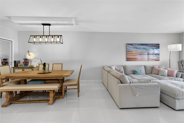 1985 S Ocean Dr 22H, Hallandale Beach, FL 33009