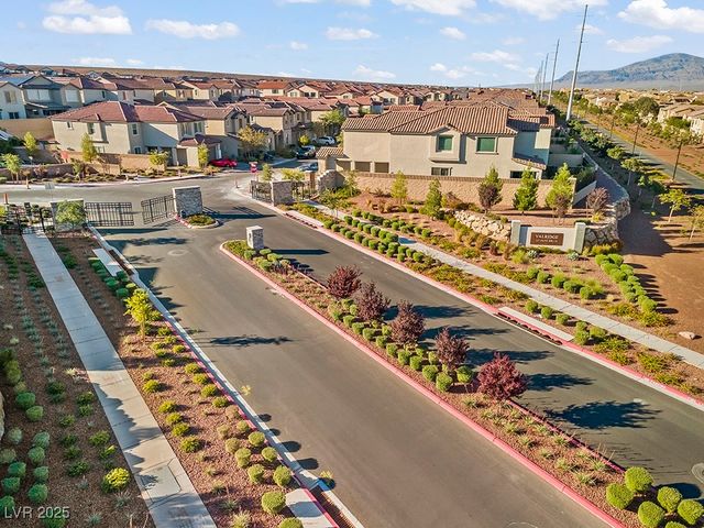 10851 Hanwicke Harbor Avenue, Las Vegas, NV 89166