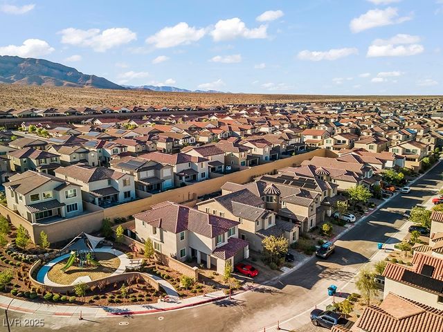 10851 Hanwicke Harbor Avenue, Las Vegas, NV 89166