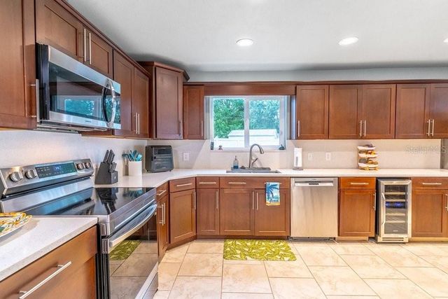 1319 SUMMERTREE COURT, Longwood, FL 32750