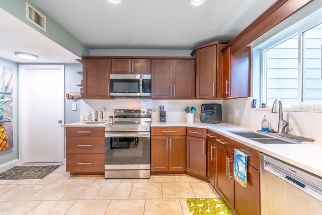 1319 SUMMERTREE COURT, Longwood, FL 32750