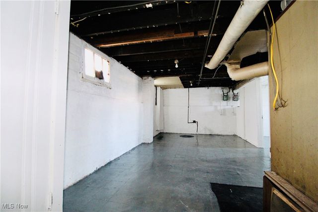 12406 Kinsman Road, Cleveland, OH 44120