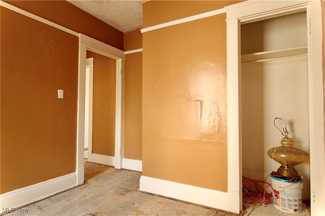 12406 Kinsman Road, Cleveland, OH 44120