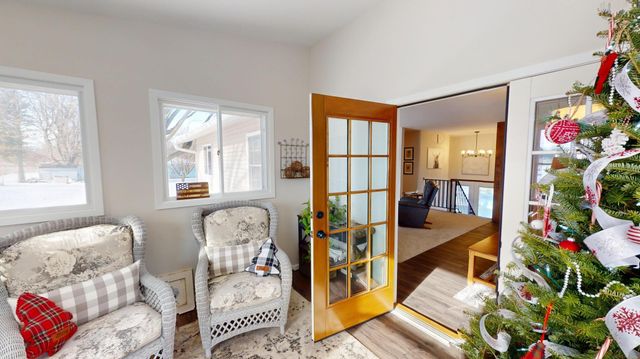 2025 Edgewood Drive, Owatonna, MN 55060