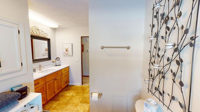 2025 Edgewood Drive, Owatonna, MN 55060