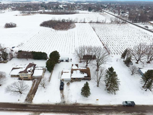 2025 Edgewood Drive, Owatonna, MN 55060