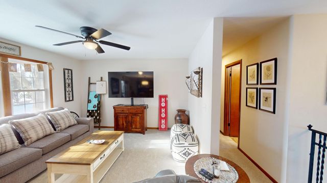 2025 Edgewood Drive, Owatonna, MN 55060