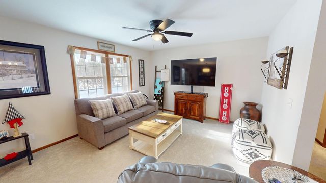 2025 Edgewood Drive, Owatonna, MN 55060