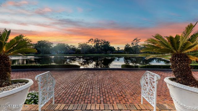7987 HOLLYRIDGE Road, Jacksonville, FL 32256