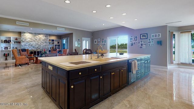 7987 HOLLYRIDGE Road, Jacksonville, FL 32256