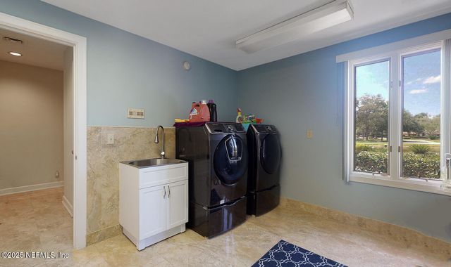 7987 HOLLYRIDGE Road, Jacksonville, FL 32256