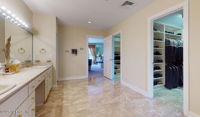 7987 HOLLYRIDGE Road, Jacksonville, FL 32256