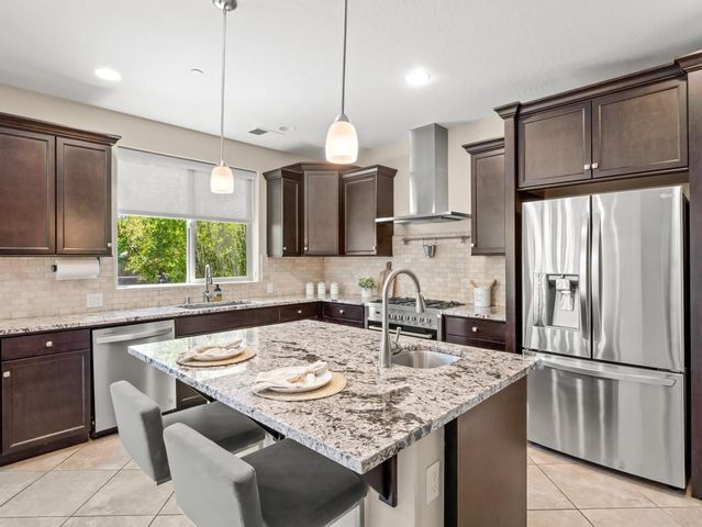 1229 E Via Roma Drive, Fresno, CA 93730