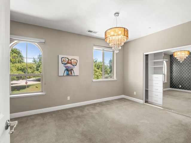 1229 E Via Roma Drive, Fresno, CA 93730