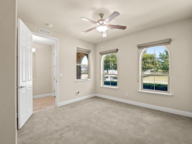 1229 E Via Roma Drive, Fresno, CA 93730