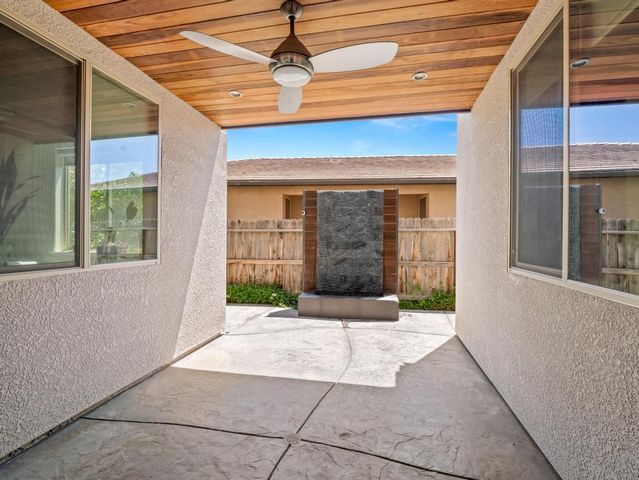 1229 E Via Roma Drive, Fresno, CA 93730