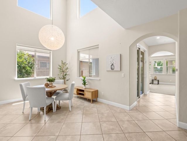 1229 E Via Roma Drive, Fresno, CA 93730