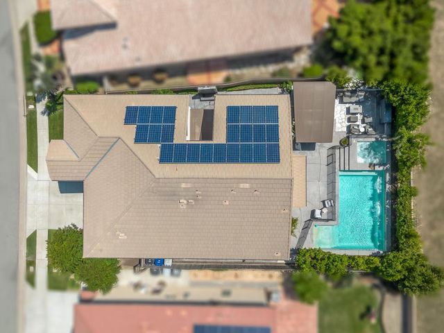 1229 E Via Roma Drive, Fresno, CA 93730