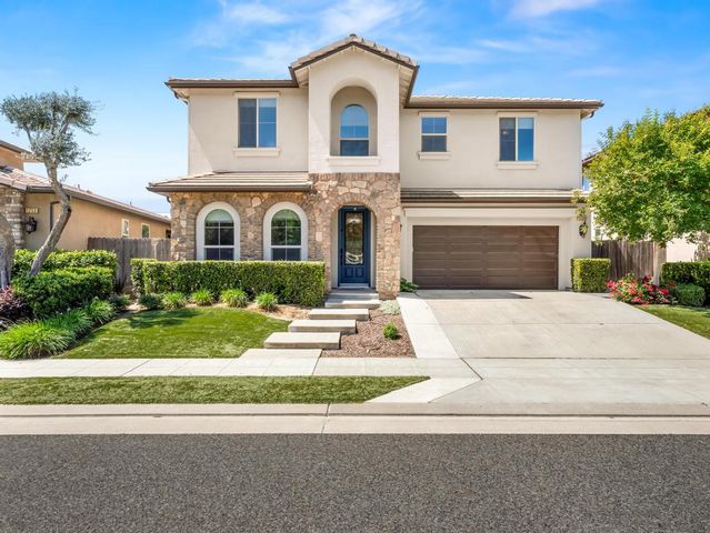 1229 E Via Roma Drive, Fresno, CA 93730