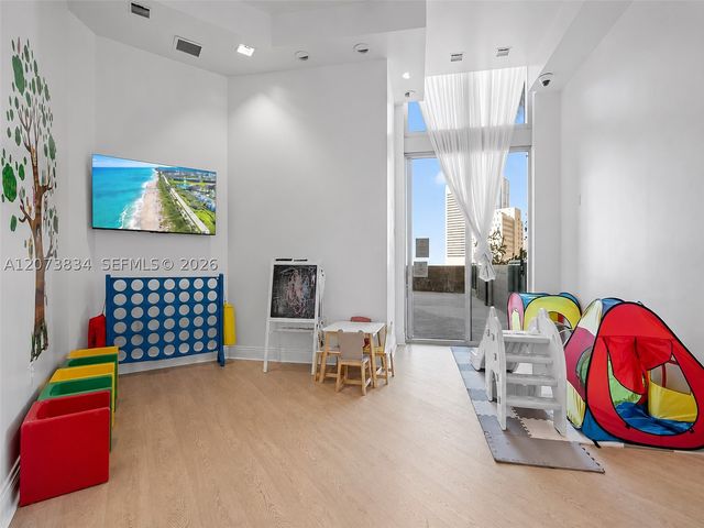 350 S Miami Ave 2304, Miami, FL 33130