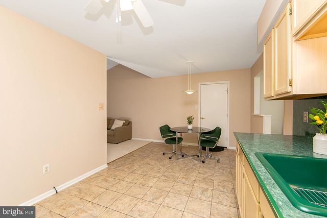 12 HANCOCK LN, Berlin, NJ 08009