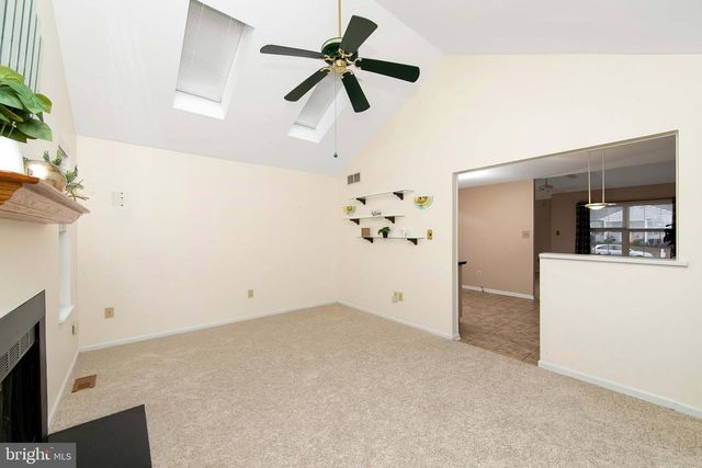 12 HANCOCK LN, Berlin, NJ 08009