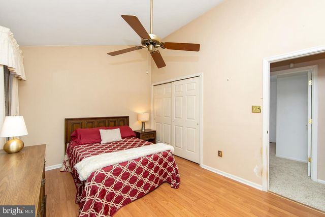 12 HANCOCK LN, Berlin, NJ 08009