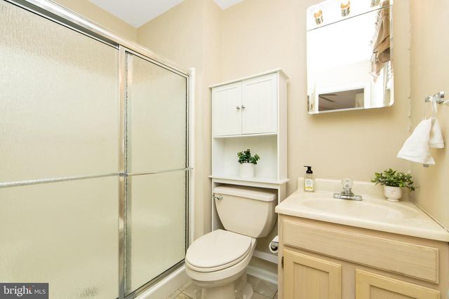 12 HANCOCK LN, Berlin, NJ 08009