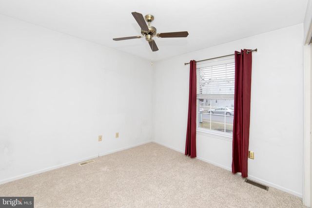 12 HANCOCK LN, Berlin, NJ 08009