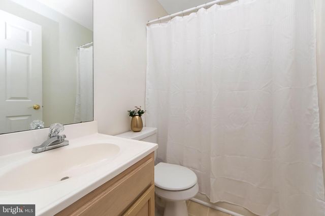 12 HANCOCK LN, Berlin, NJ 08009