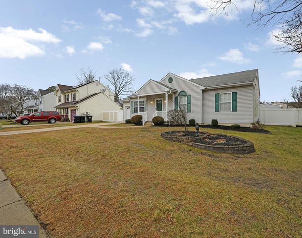 12 HANCOCK LN, Berlin, NJ 08009