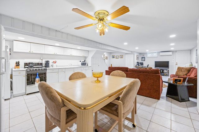 64-30 73rd Place, Middle Village, NY 11379