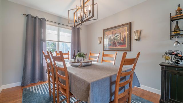 927 Woodhollow Drive, Schererville, IN 46375